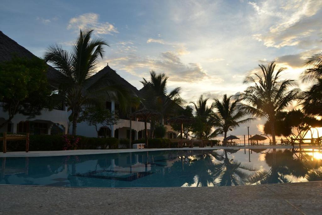 Nest Style Beach Hotel Zanzibar Makunduchi Esterno foto